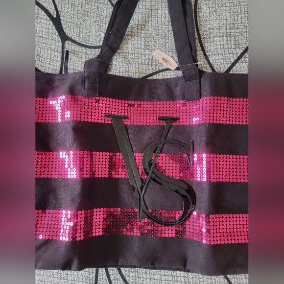 NWT Victoria's Secret Weekender Tote - Picture 2 of 5